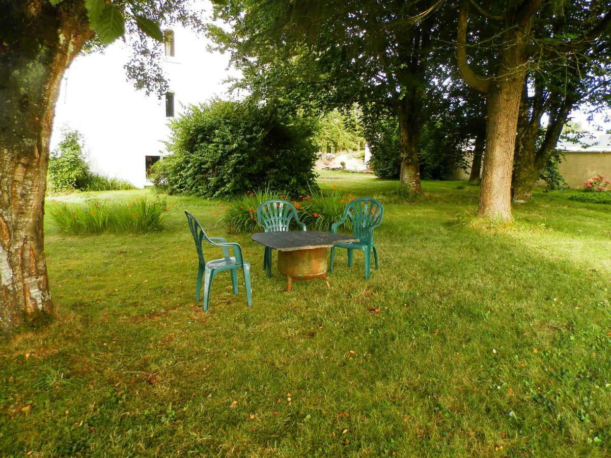 Vallee Des Ardoisieres Mael-Carhaix Bagian luar foto