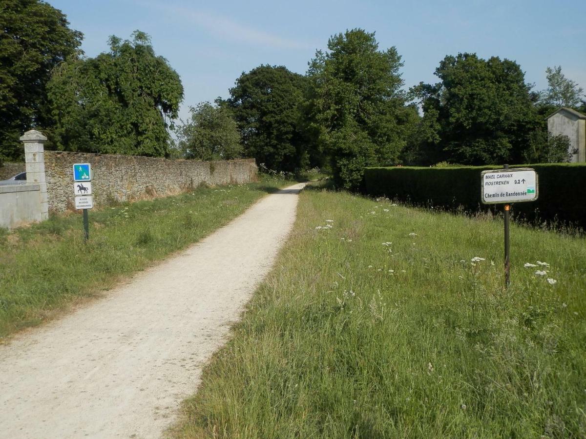 Vallee Des Ardoisieres Mael-Carhaix Bagian luar foto
